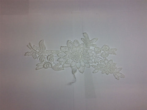 PC2959 - White Lace Flower (Sew On)
