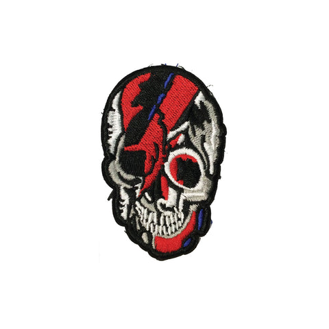 PC4135 - Distorted Skull (Sew On)