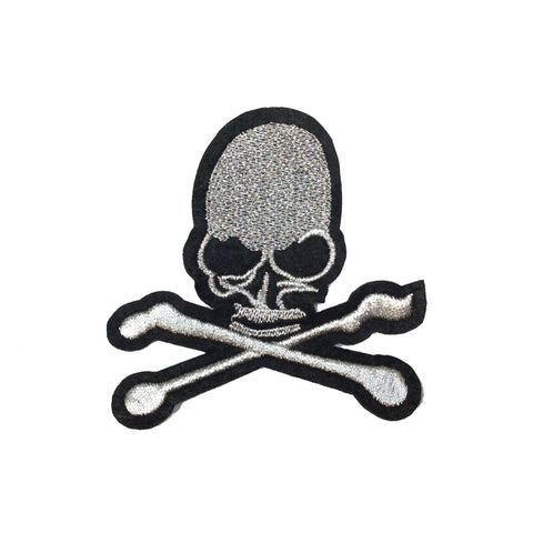 PC2202B - Silver Skull (Iron On)