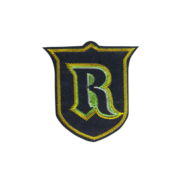 PT318 - R Badge (Sew on)