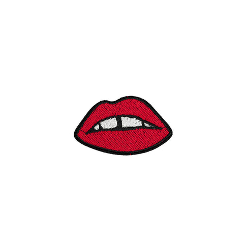PT1306 - Lips with Teeth (Sew On)