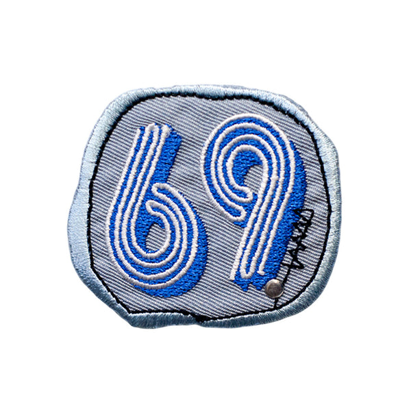 PT458 - 69 Badge Pale (Iron on)