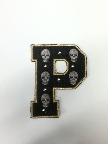 PH1042 - P skull letter (Sew On)