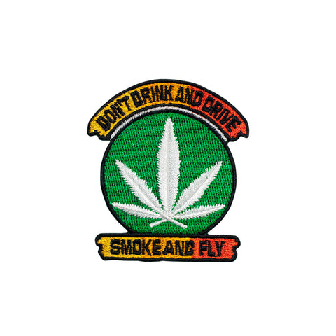 PT566 - Marijuana Smoke and Fly (Iron on)