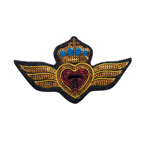 PT567 - King Flying Heart (Iron on)